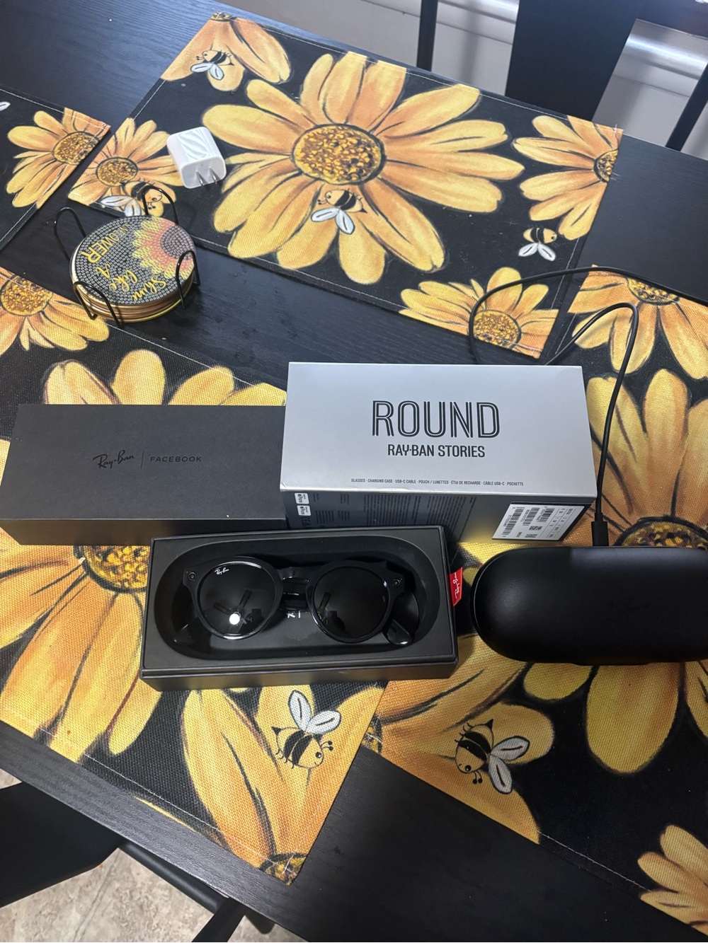 Ray-Ban Stories Round Smart Glasses — Black Frames with Dark Lenses